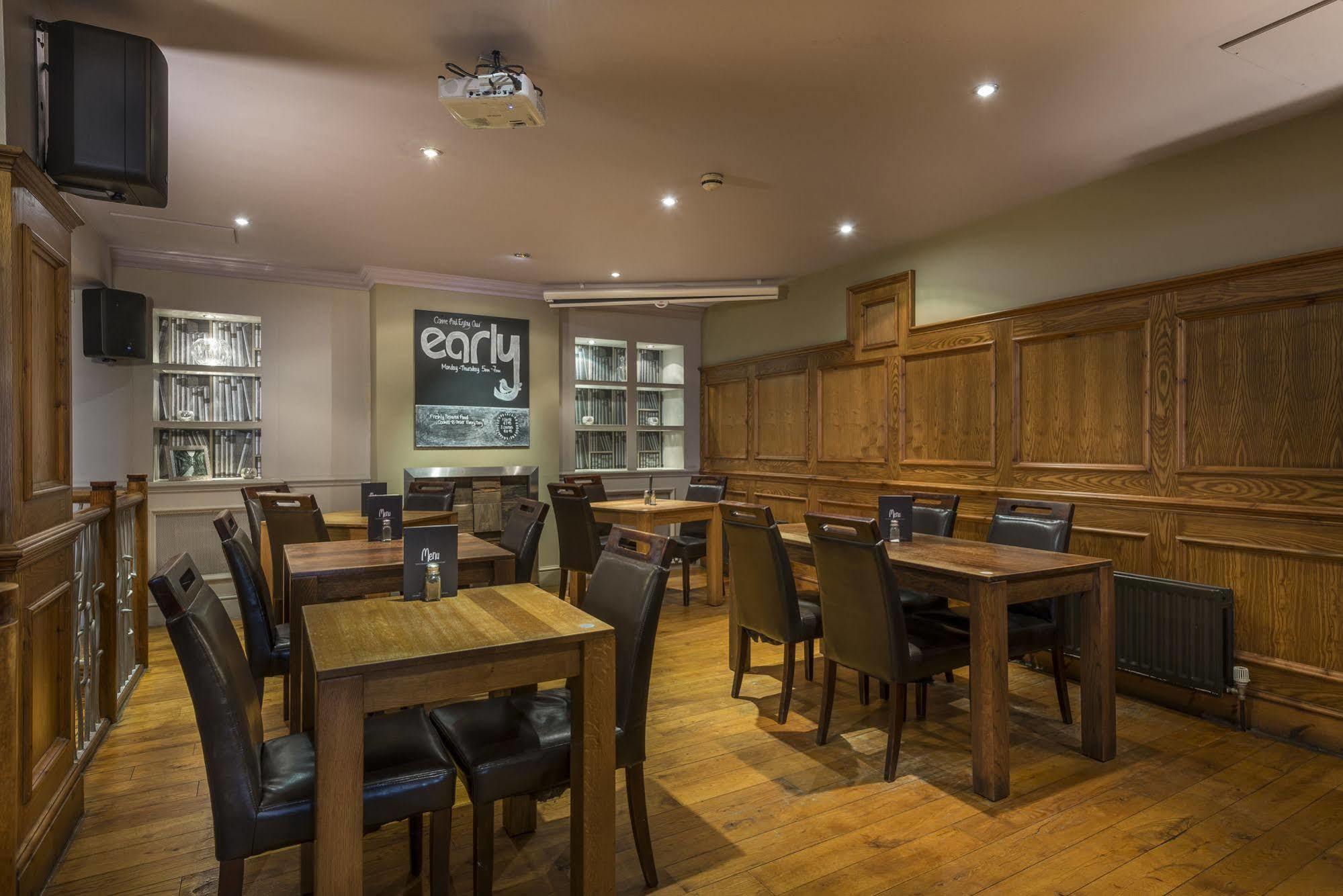 The Golden Lion Hotel, St Ives, Cambridgeshire St Ives  Bagian luar foto